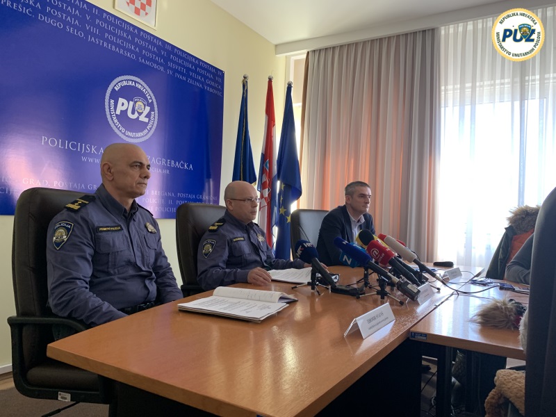 Slika /PU_ZG/slike/2018/Advent 2018/foto 1.jpg